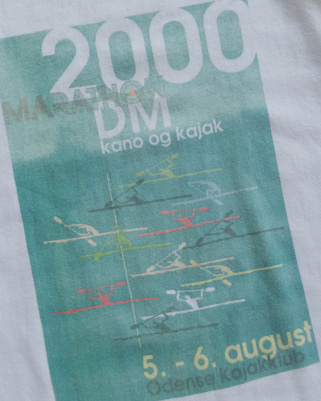 VINTAGE WHITE 2000 KAJAK DM TEE - M