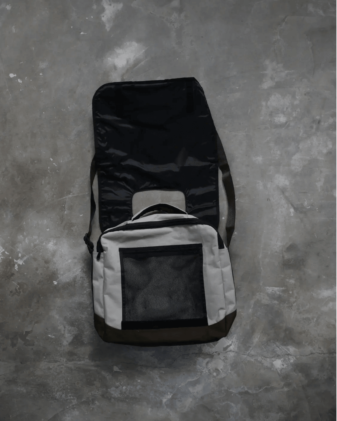 Vintage Nike ementor Sling bag - Beige/Olive Green