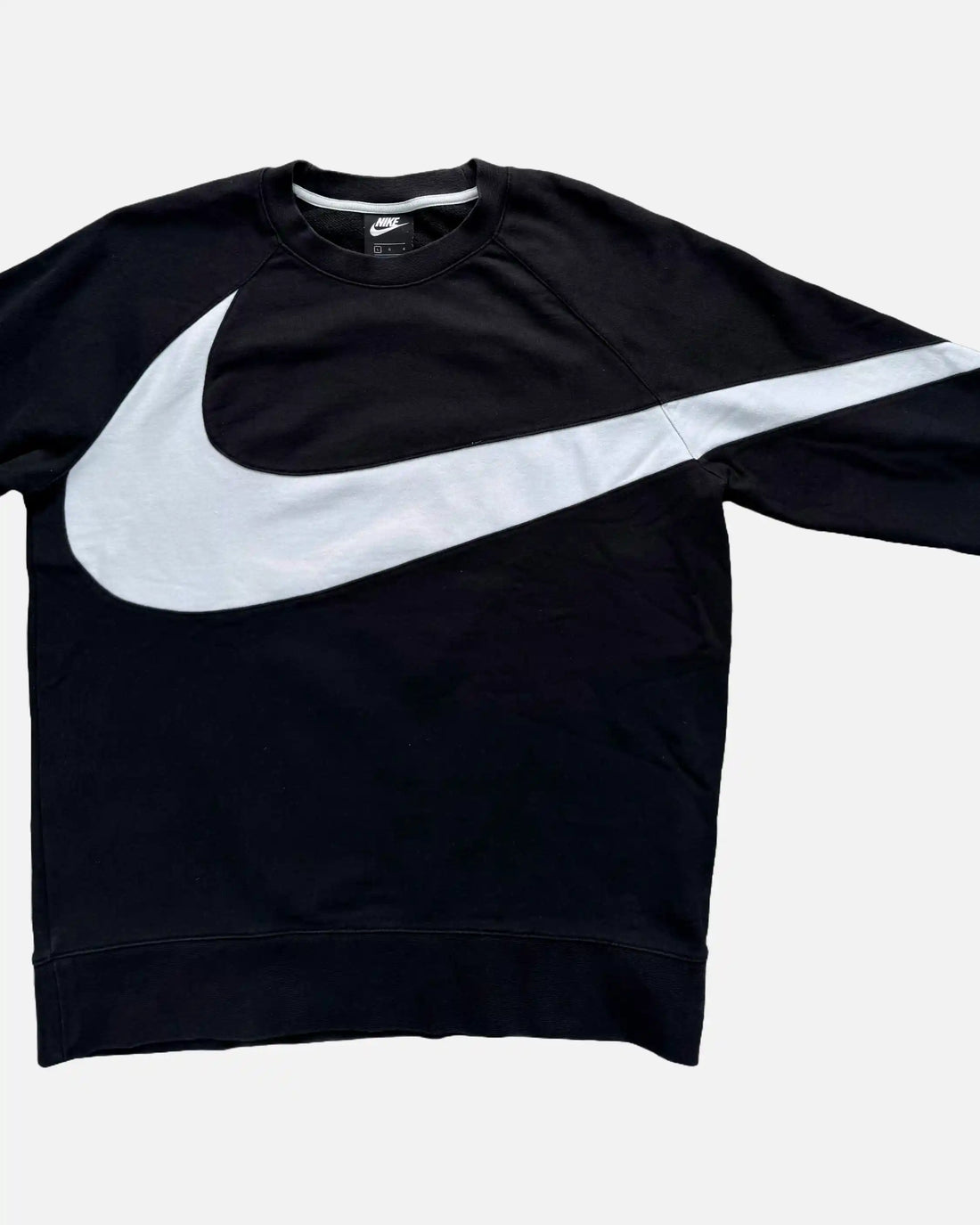 VINTAGE NIKE BIG SWOOSH CREWNECK - L