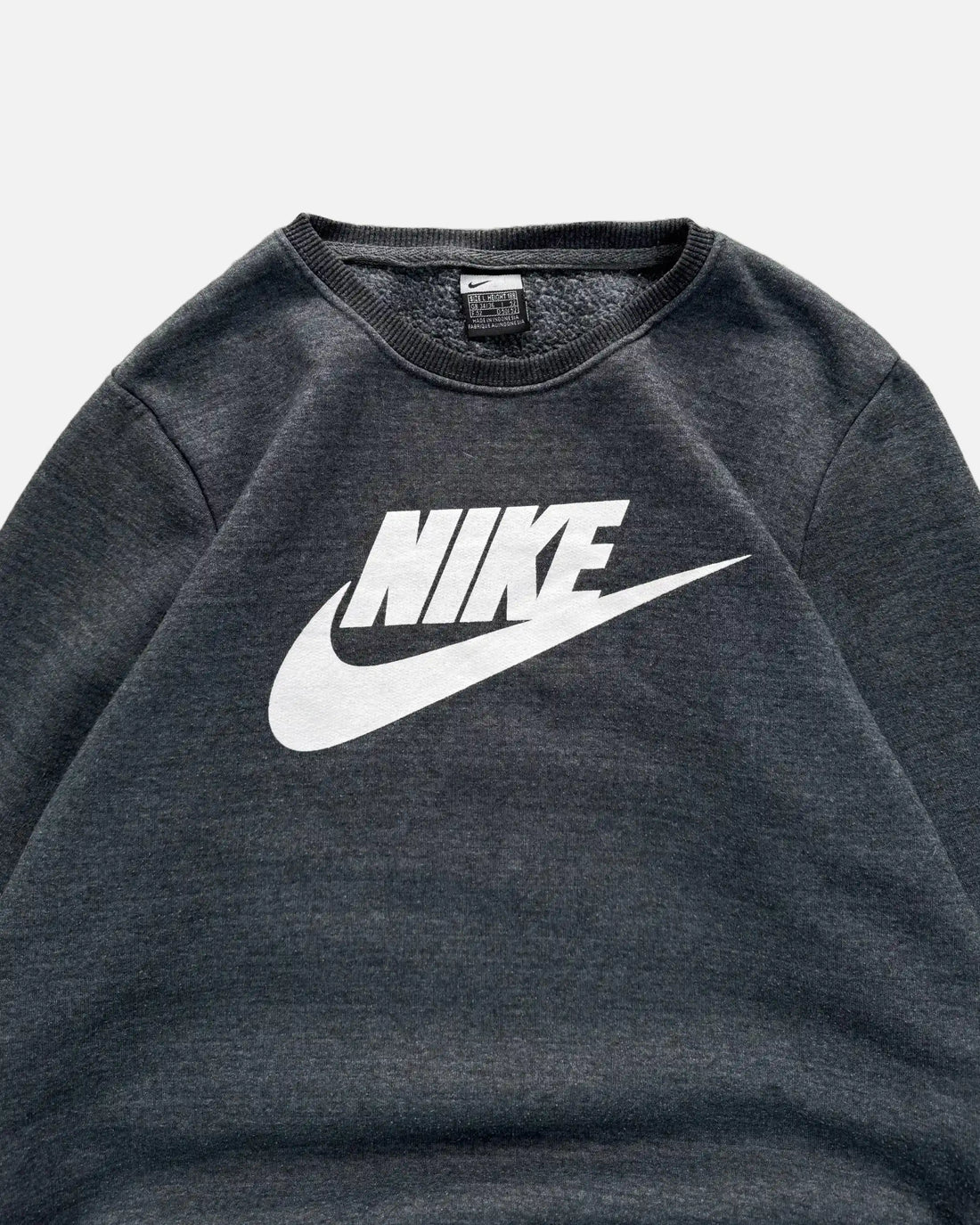 VINTAGE NIKE SWOOSH CREWNECK - L