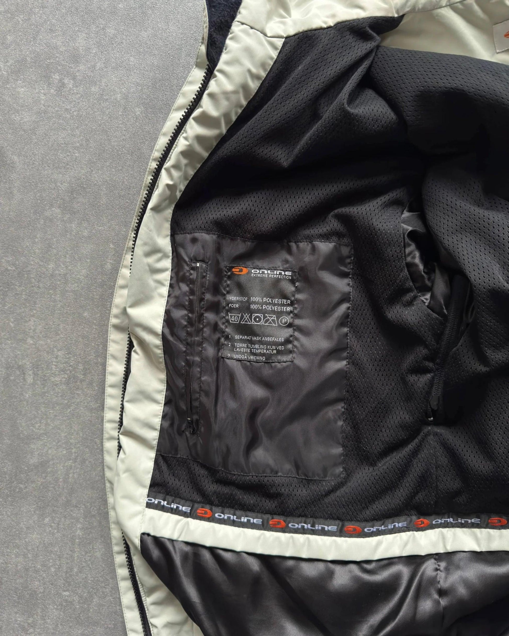 VINTAGE SKI/SNOWBOARD JACKET