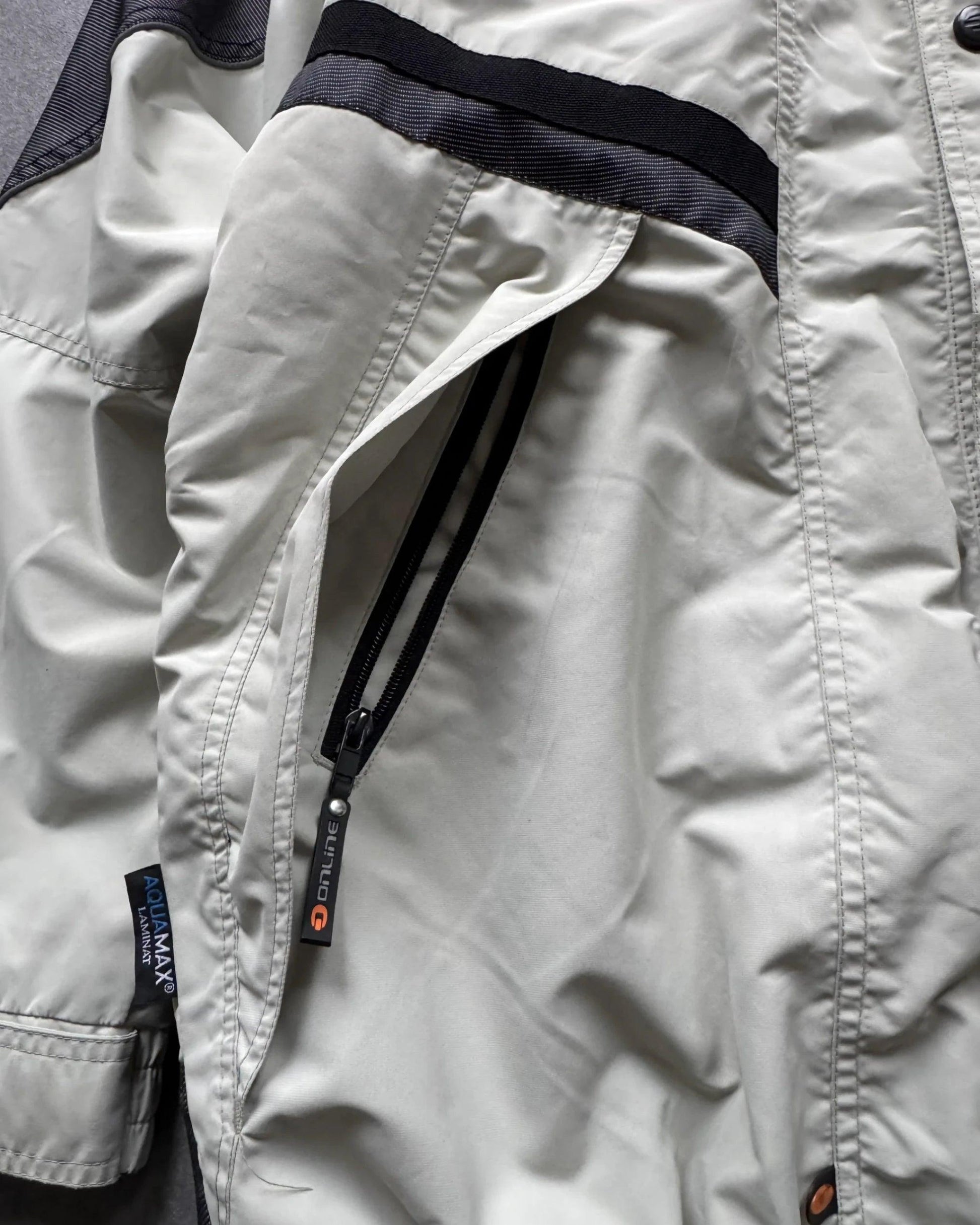 VINTAGE SKI/SNOWBOARD JACKET