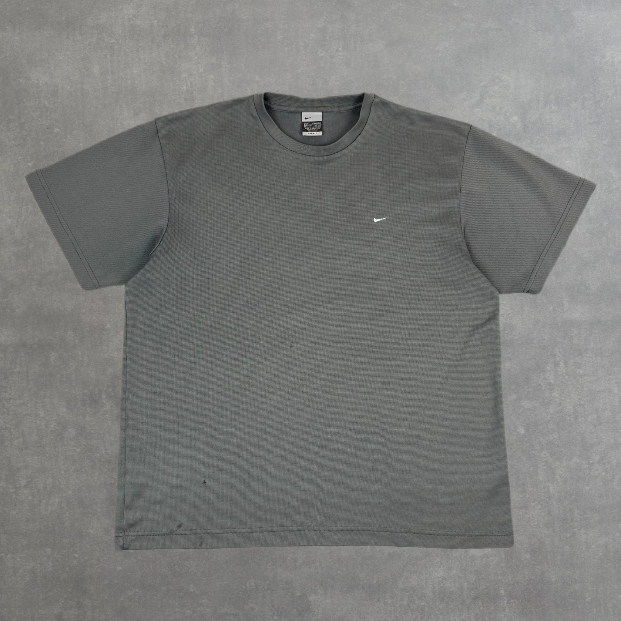 VINTAGE DARK GREY NIKE MINI SWOOSH TEE - L