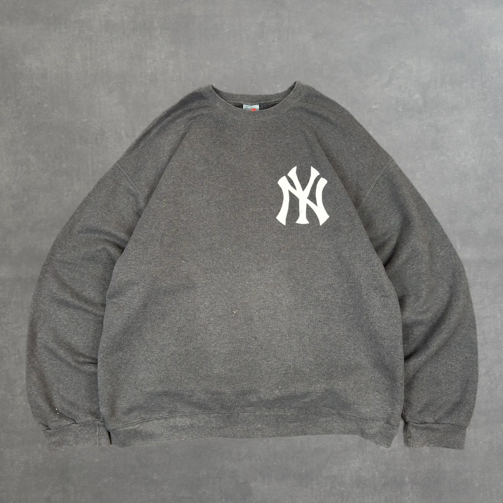 VINTAGE DARK GREY NY YANKEES CREWNECK - L