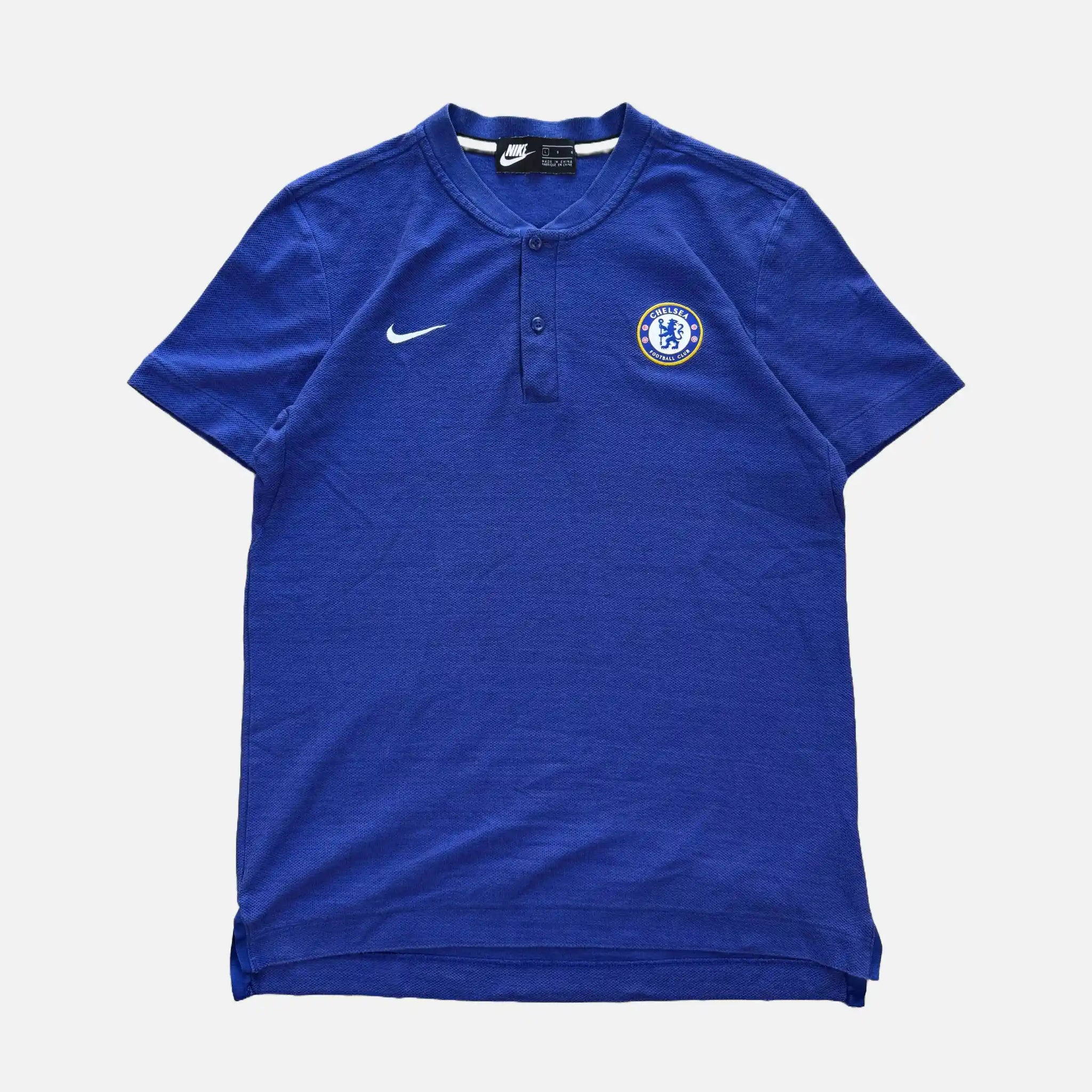 VINTAGE NIKE CHELSEA BUTTON UP TEE - L